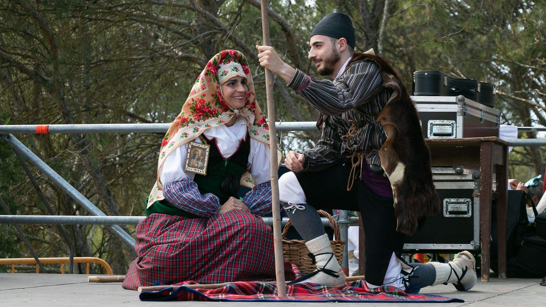 Celebración en Huesca de la fiesta de San Jorge en el cerro. Foto: Estela Alcay