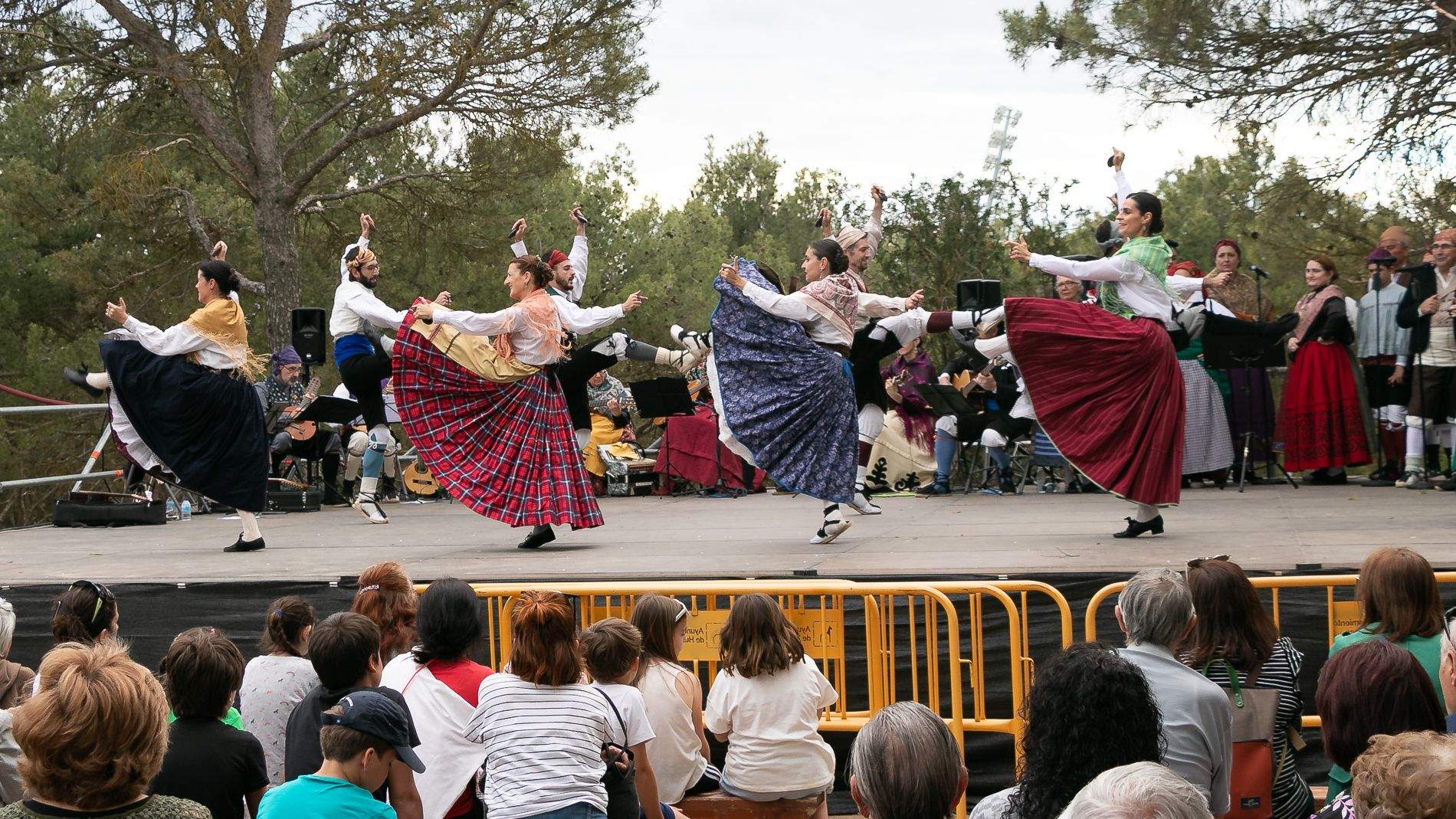 Celebración en Huesca de la fiesta de San Jorge en el cerro. Foto: Estela Alcay