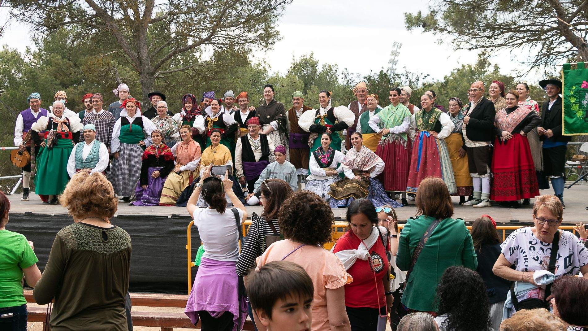 Imagen de archivo de la celebración en Huesca de la fiesta de San Jorge en el cerro. Foto: Estela Alcay