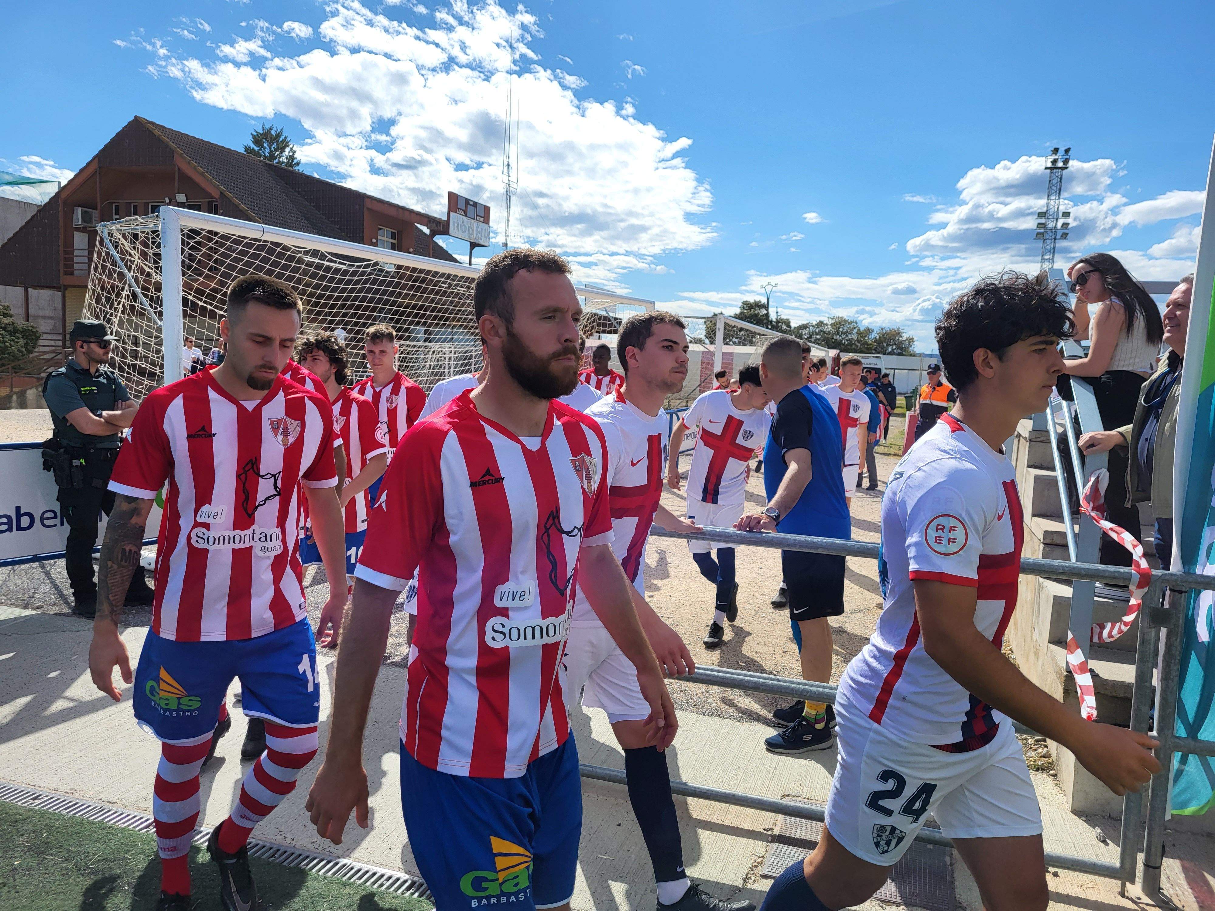 Minutos antes de comenzar el partido. Foto: A.M
