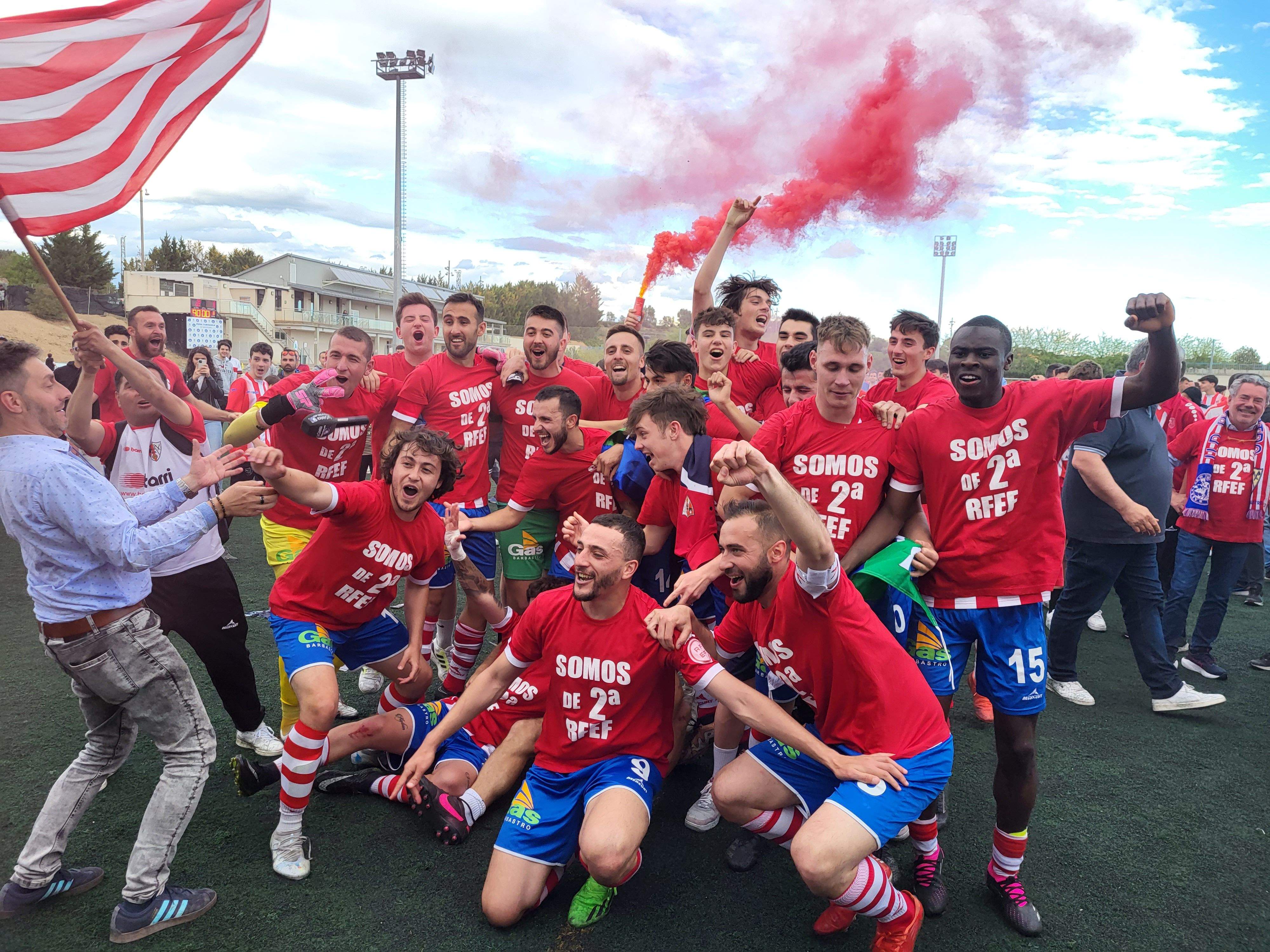 Celebración en el campo de fútbol. Foto: A.M