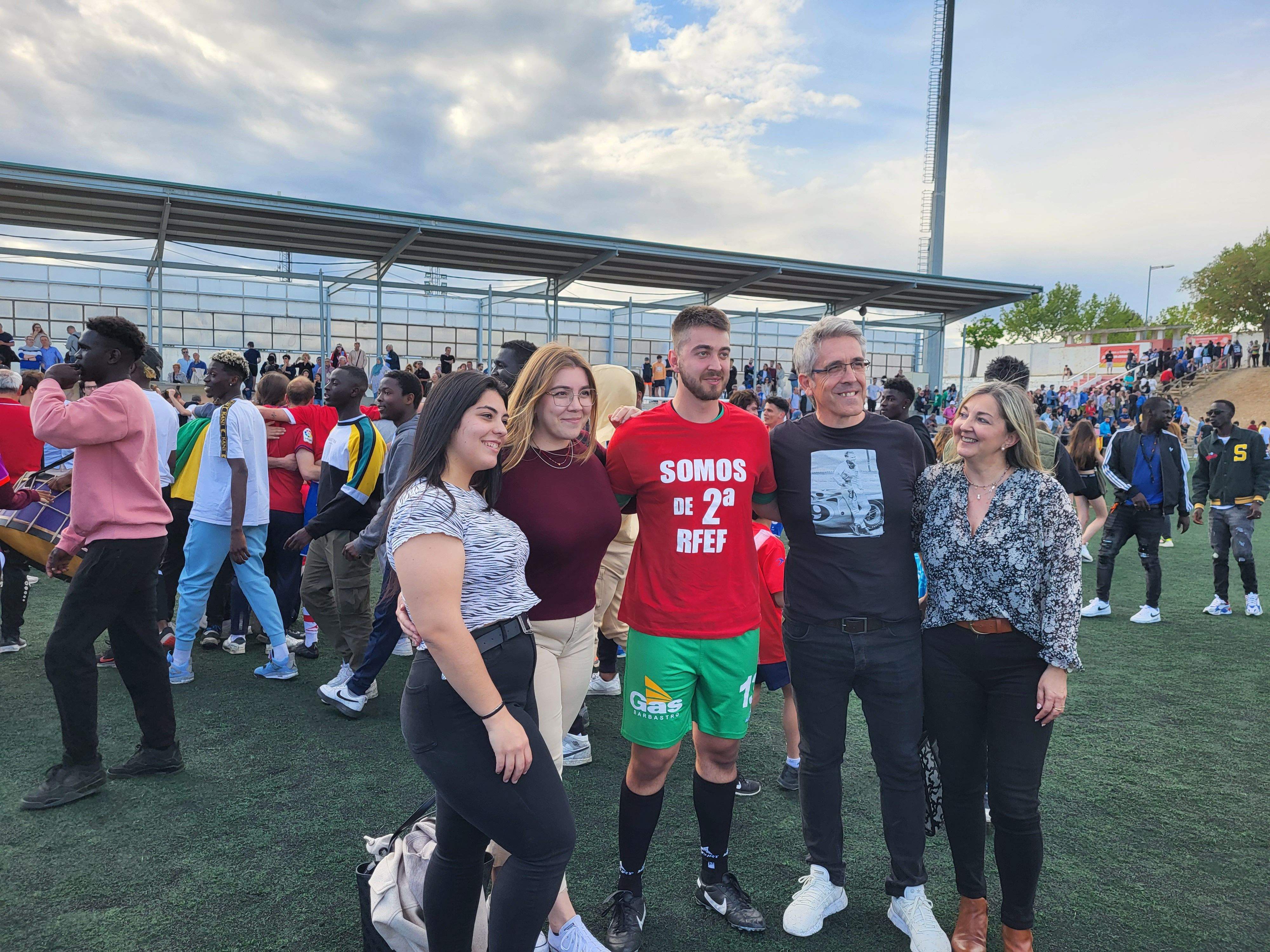 Celebración en el campo de fútbol. Foto: A.M