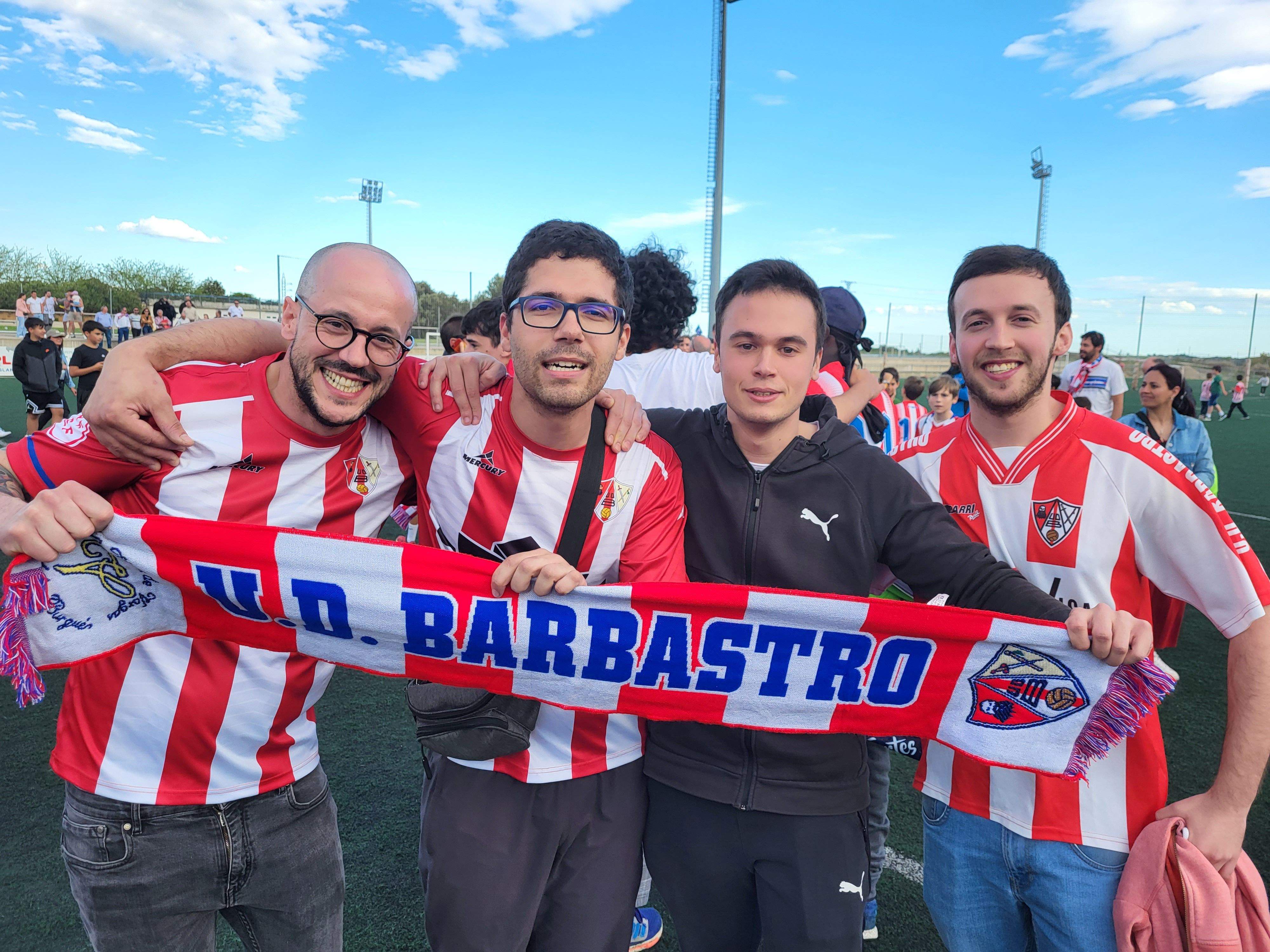 Celebración en el campo de fútbol. Foto: A.M