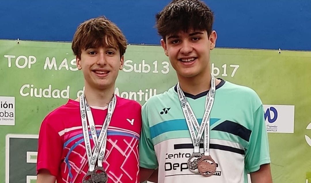 Raúl Bergua y Gonzalo Isábal, cabezas de serie y aspirantes al medallero, en el Campeonato de España Sub-17 de Badminton..