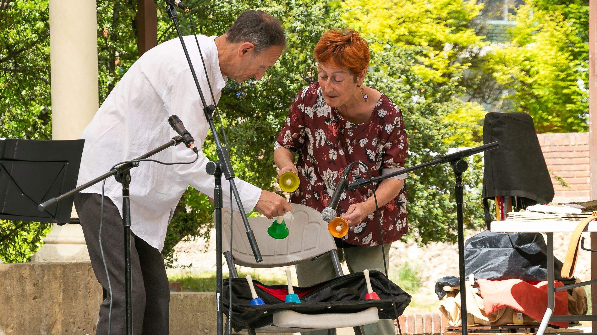 Actuación de La Chaminera en Huesca. Foto Estela Alcay
