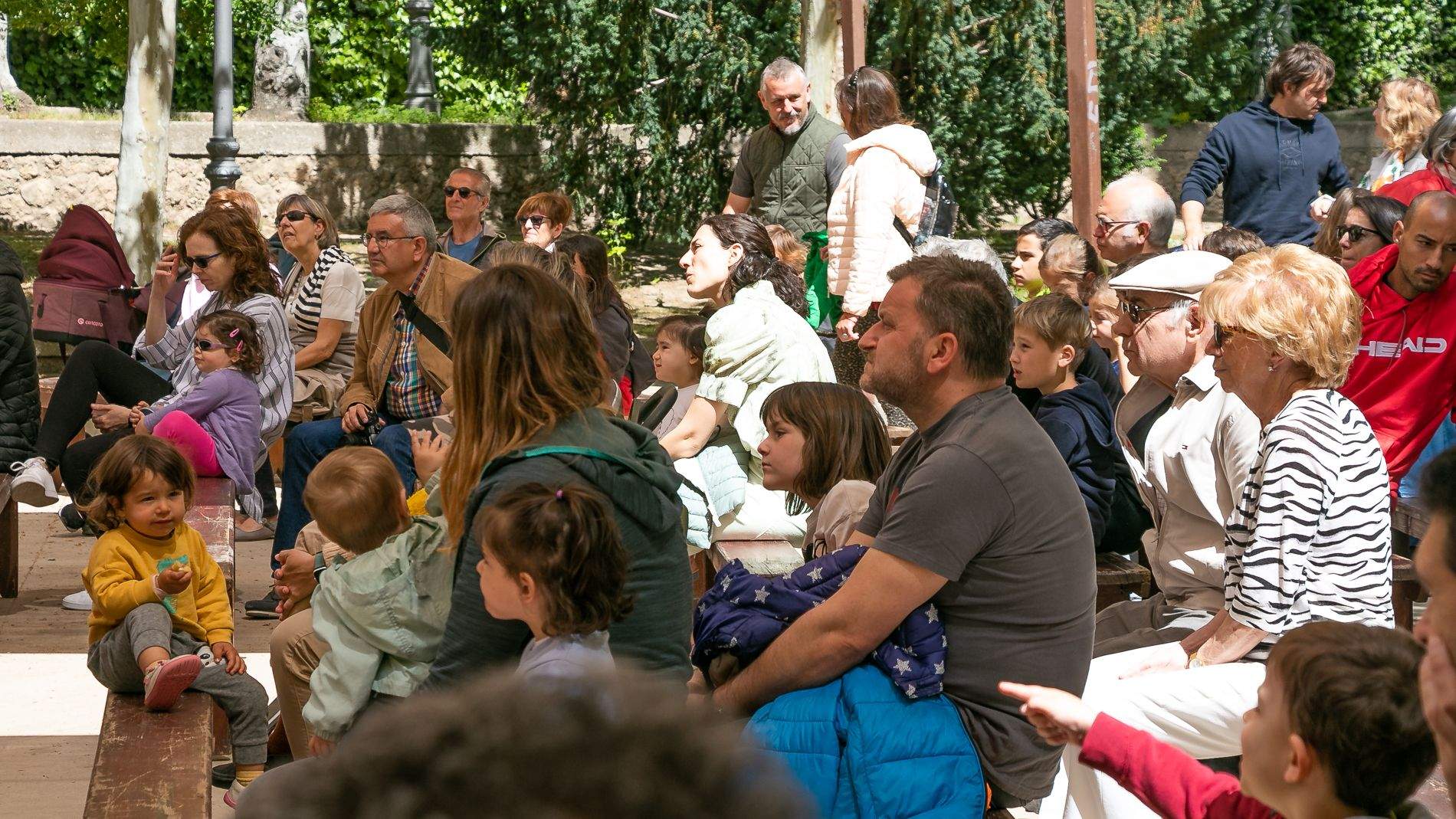 Actuación de La Chaminera en Huesca. Foto Estela Alcay