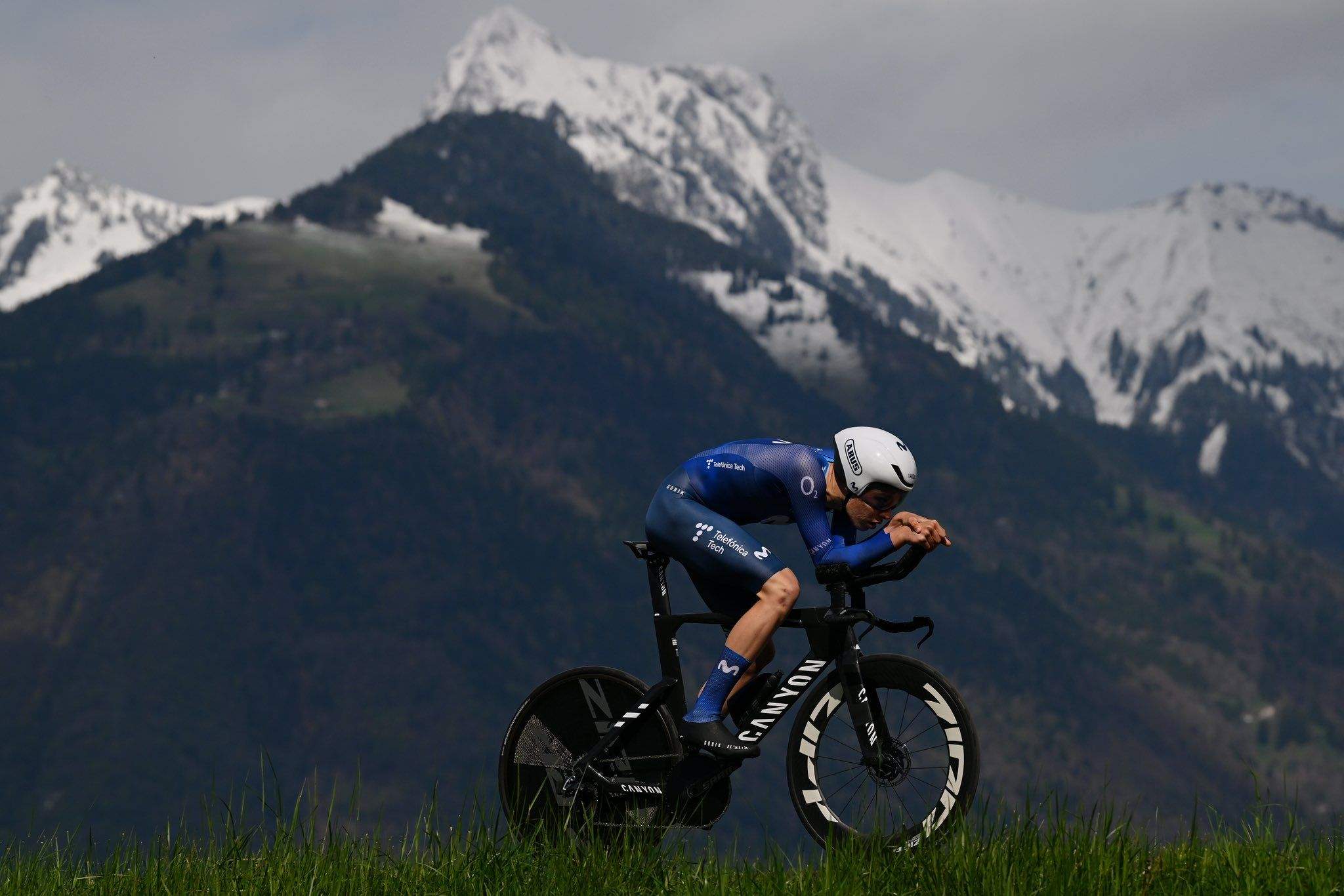 Iván Romeo, compañero de Samitier, durante la contrarreloj de este martes. Foto: Getty Images