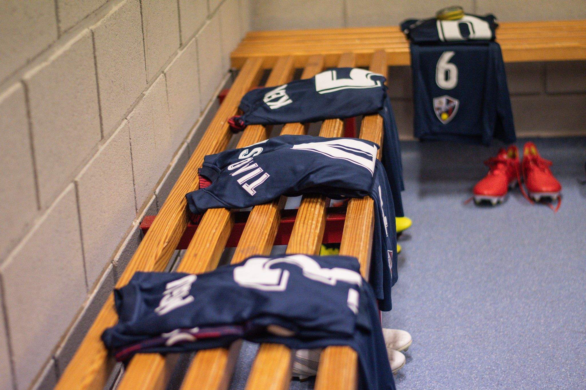 Vestuario de la SD Huesca a poco menos de una hora del comienzo del partido. Foto: SD Huesca Vestuario de la SD Huesca a poco menos de una hora del comienzo del partido. Foto: SD Huesca