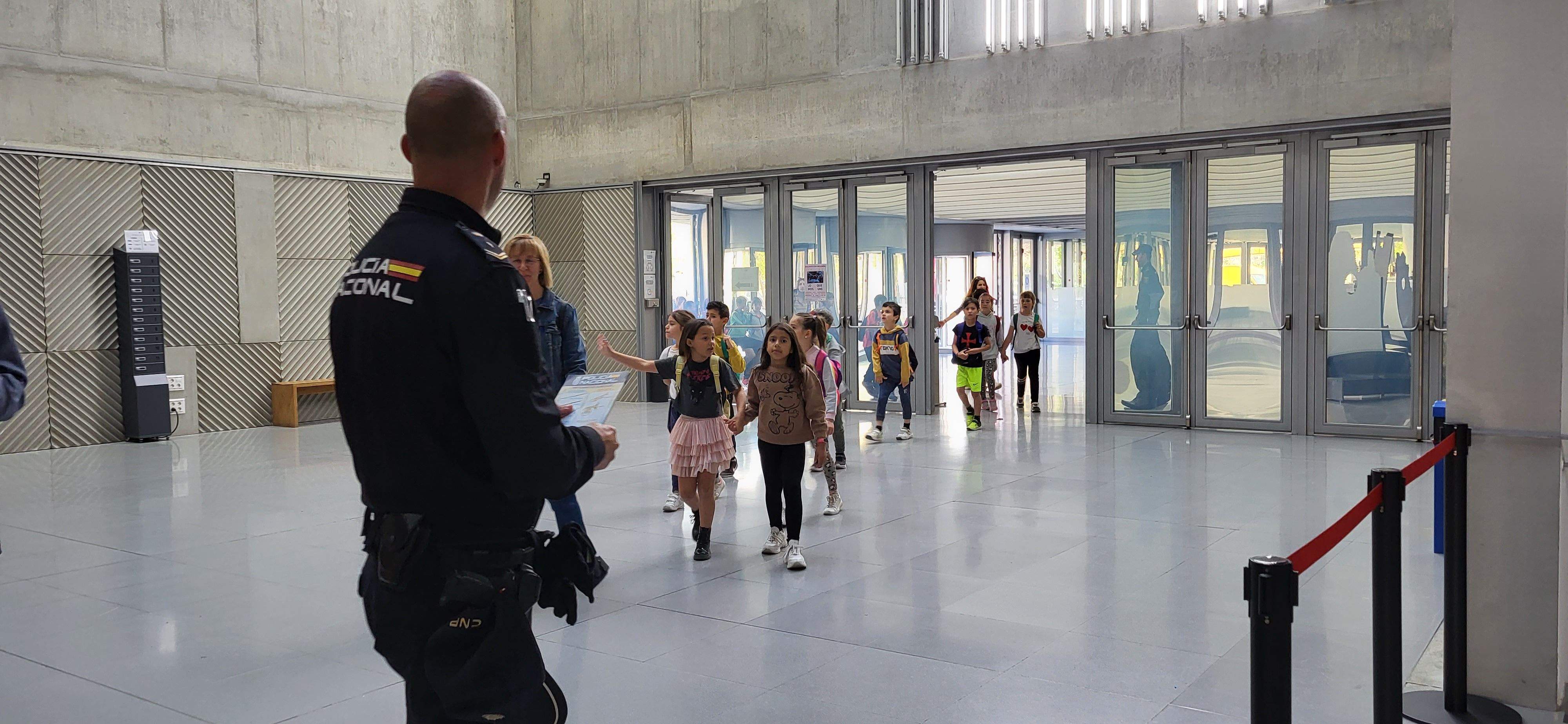 Concierto didáctico de la Banda Sinfónica de la Policía Nacional. Foto Myriam Martínez