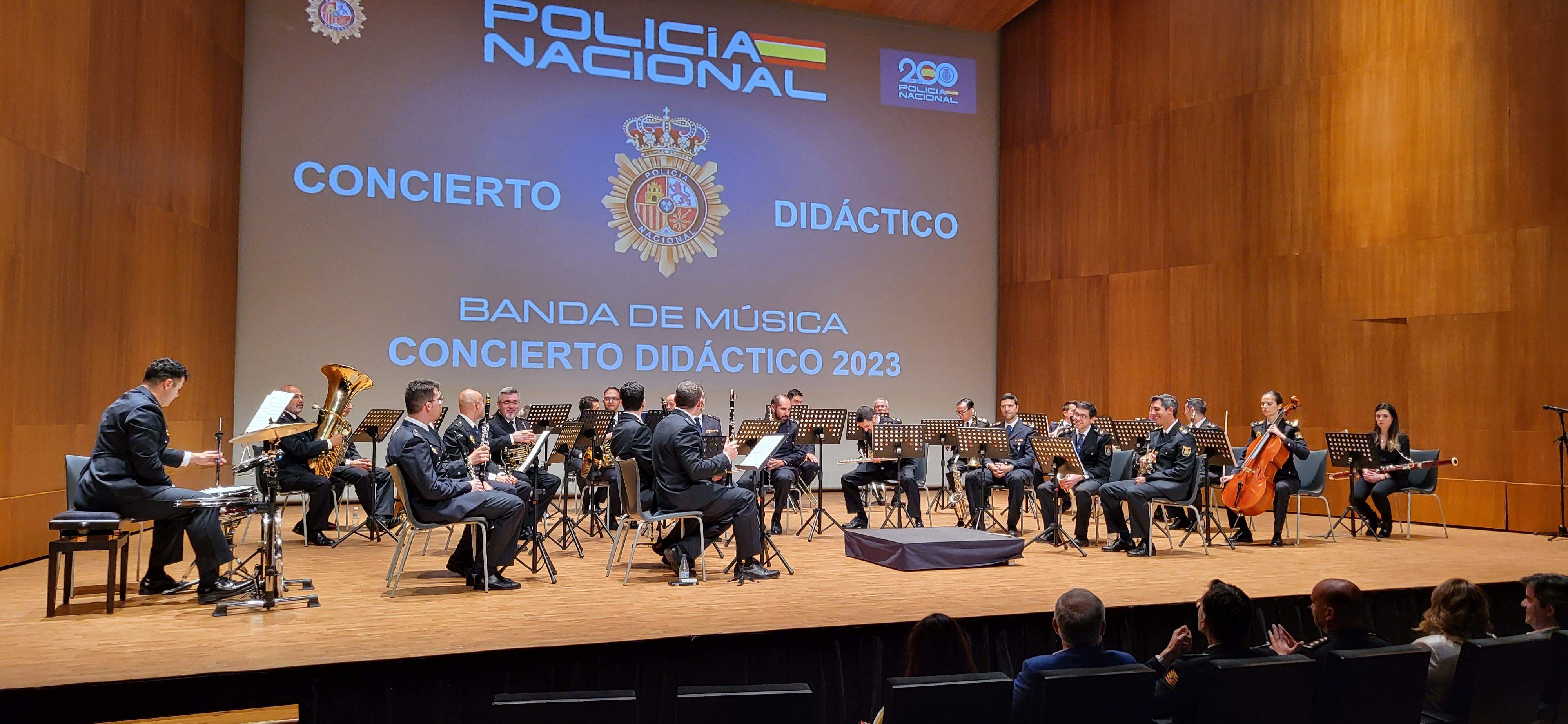 Concierto didáctico de la Banda Sinfónica de la Policía Nacional. Foto Myriam Martínez