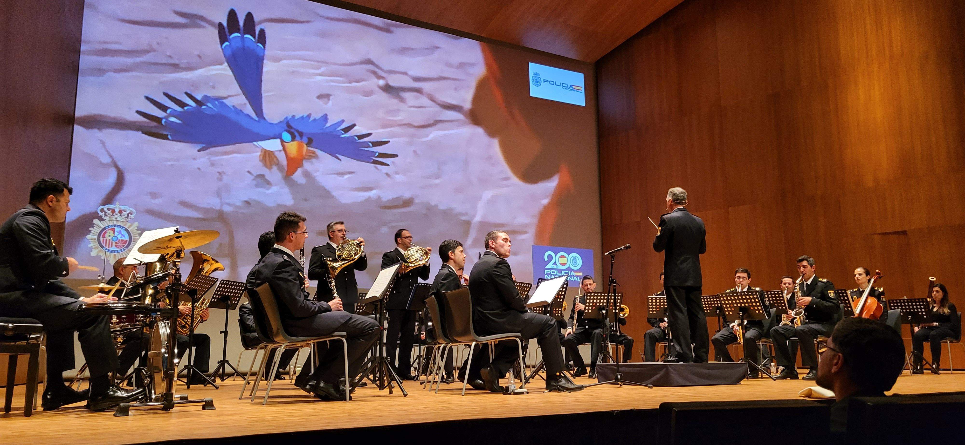 Concierto didáctico de la Banda Sinfónica de la Policía Nacional. Foto Myriam Martínez