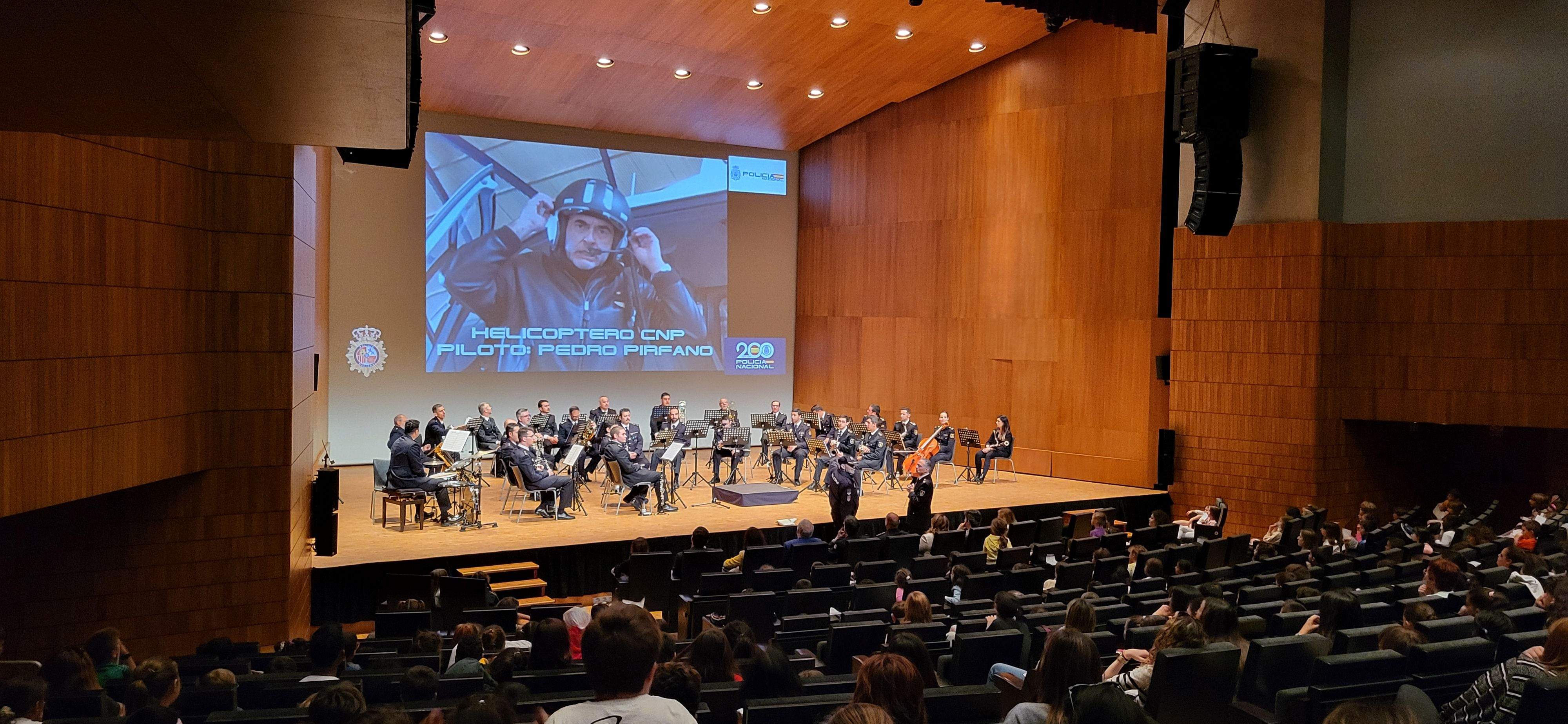 Concierto didáctico de la Banda Sinfónica de la Policía Nacional. Foto Myriam Martínez
