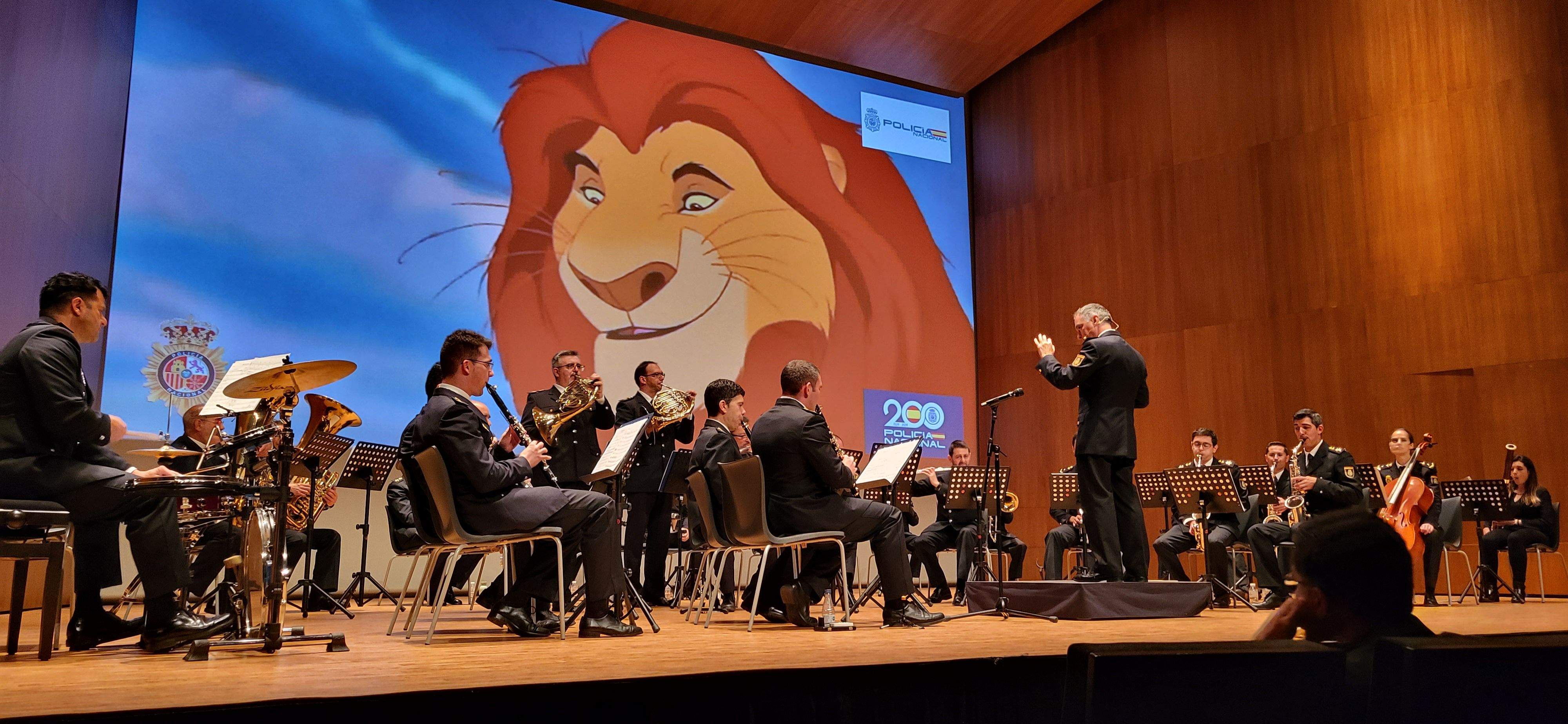 Concierto didáctico de la Banda Sinfónica de la Policía Nacional. Foto Myriam Martínez