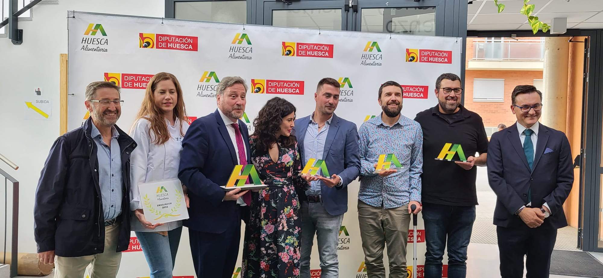 Premiados y representantes de Huesca Alimentaria