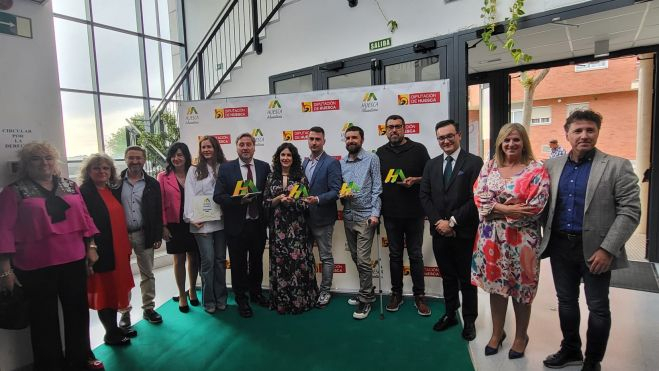 Autoridades, premiados y representantes de Huesca Alimentaria