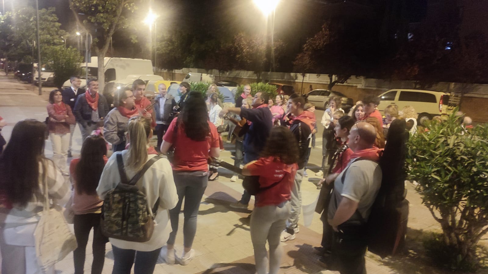 La ronda a mairalesas, mayorales y vecinos