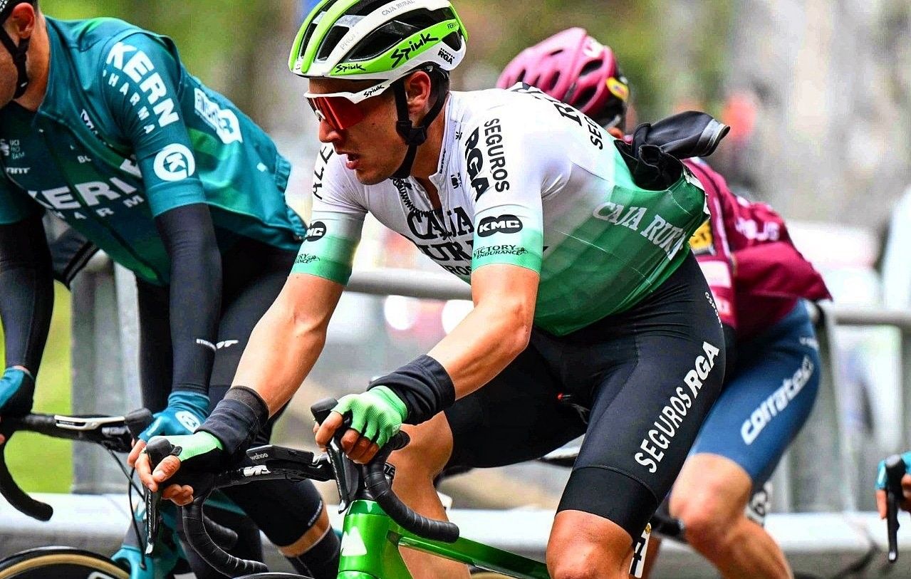 Fernando Barceló en el Tour de Los Alpes, en una foto de archivo de esta temporada. Foto: @PhotoSirotti