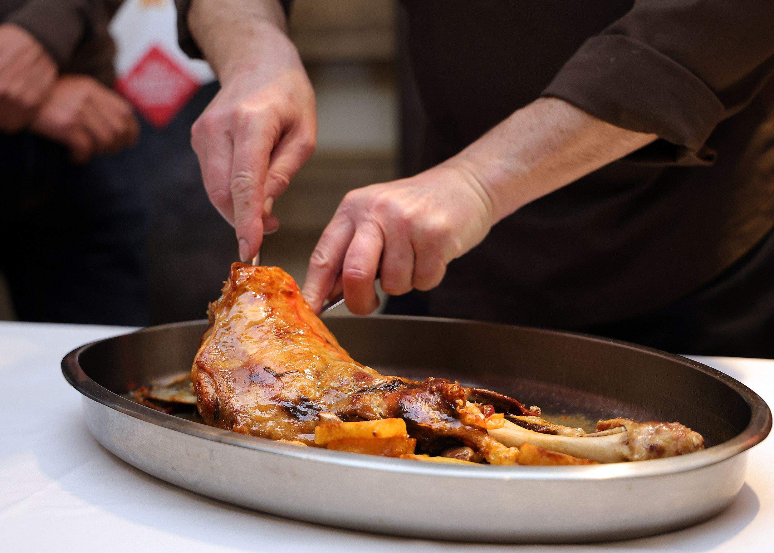 Deshuesado de Ternasco asado. El origen es importante, sino renunciar al mestizaje