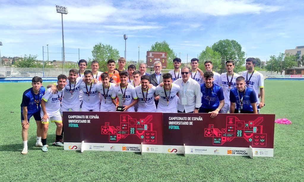 El equipo de fútbol de la Unizar, subcampeón de España.