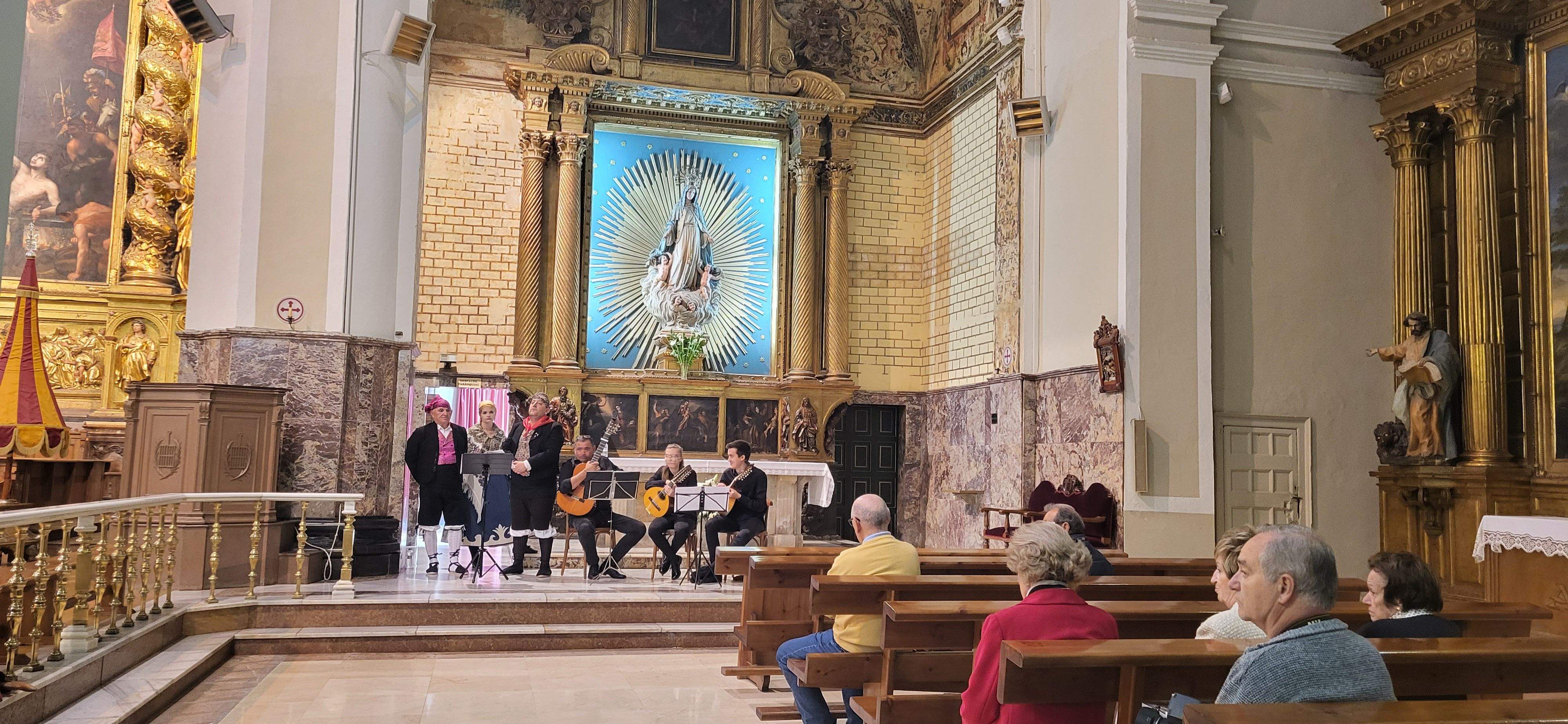  Misa baturra de las fiestas del barrio de San Lorenzo. Foto Myriam Martínez