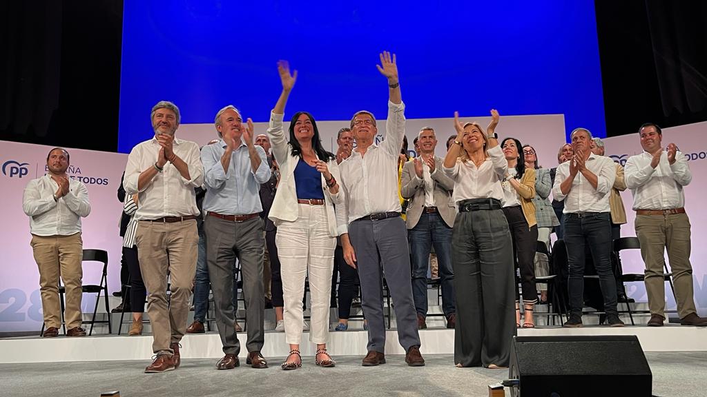 Oliván, Azcón, Ordina, Feijó y Alós, al término del acto del PP celebrado en Huesca.