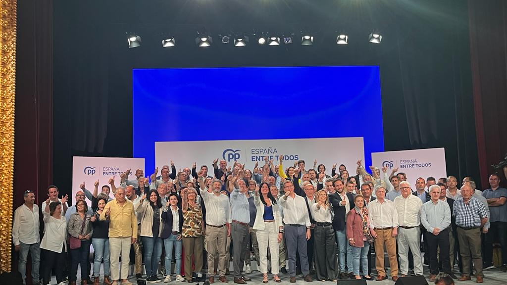 Acto electoral del PP en Huesca, con la presencia de Alberto Núñez Feijóo. Foto: Mercedes Manterola
