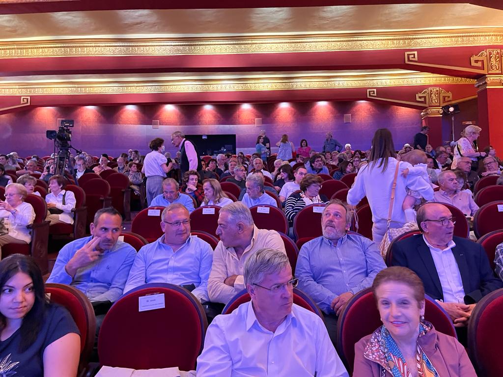 Acto electoral del PP en Huesca, con la presencia de Alberto Núñez Feijóo. Foto: Mercedes Manterola