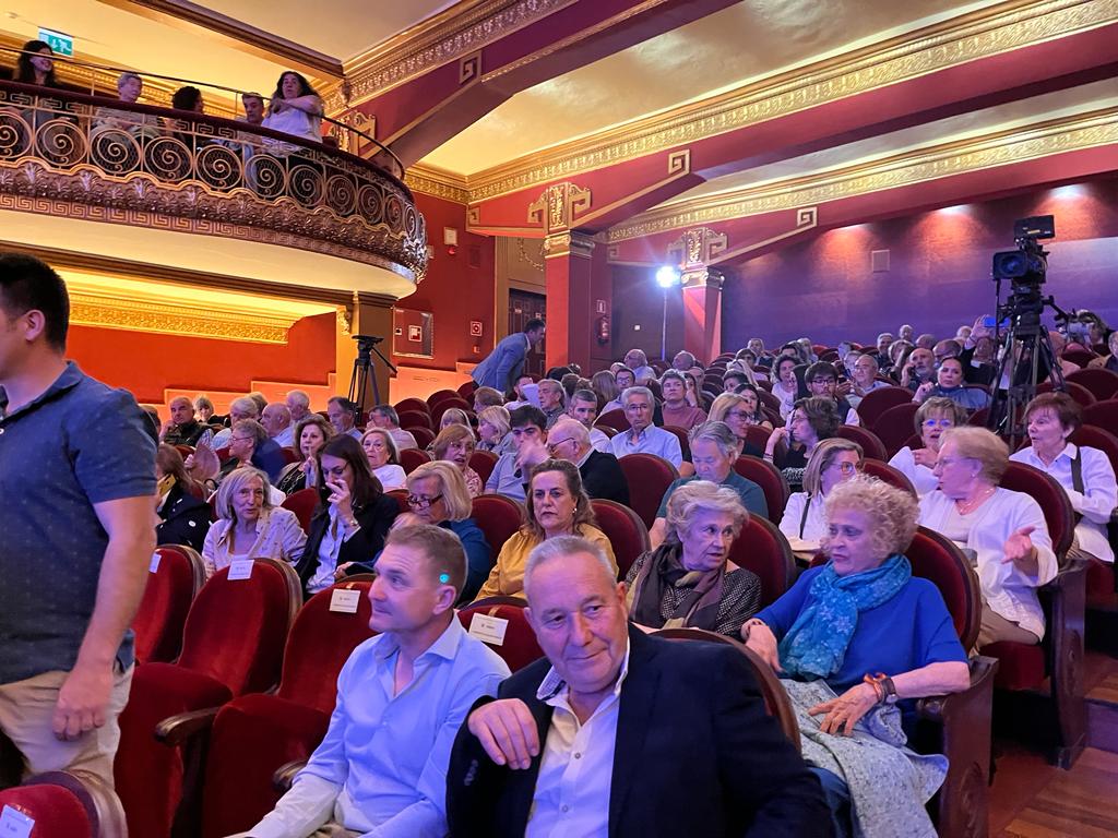 Acto electoral del PP en Huesca, con la presencia de Alberto Núñez Feijóo. Foto: Mercedes Manterola