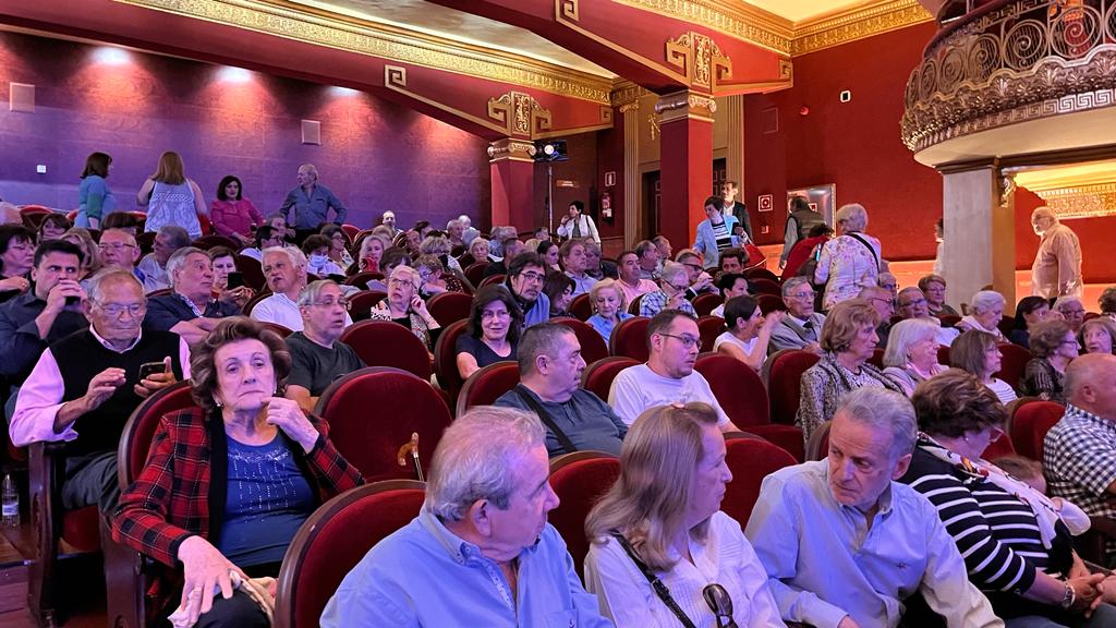 Acto electoral del PP en Huesca, con la presencia de Alberto Núñez Feijóo. Foto: Mercedes Manterola