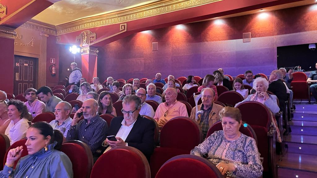 Acto electoral del PP en Huesca, con la presencia de Alberto Núñez Feijóo. Foto: Mercedes Manterola
