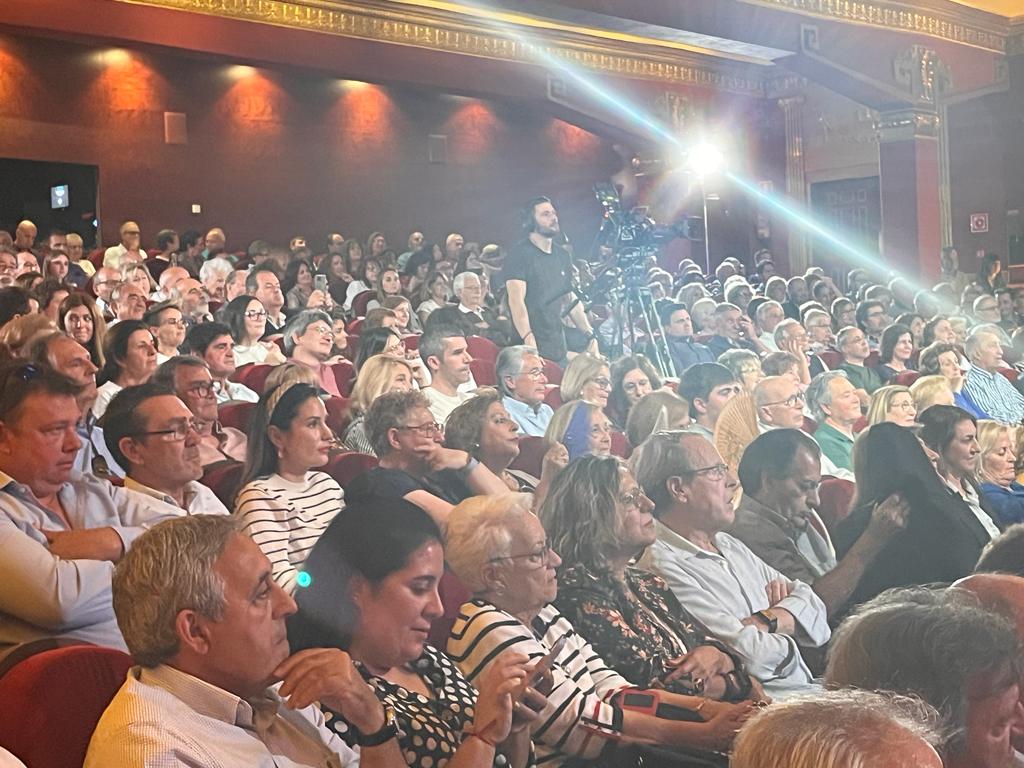 Acto electoral del PP en Huesca, con la presencia de Alberto Núñez Feijóo. Foto: Mercedes Manterola