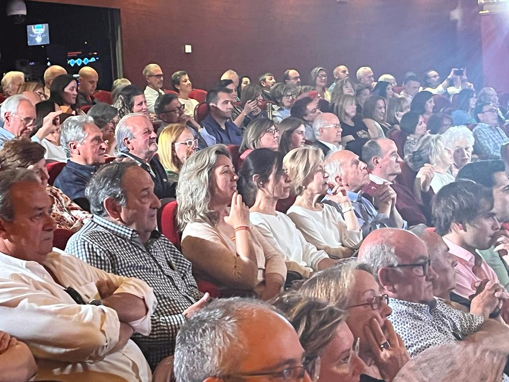 Acto electoral del PP en Huesca, con la presencia de Alberto Núñez Feijóo. Foto: Mercedes Manterola