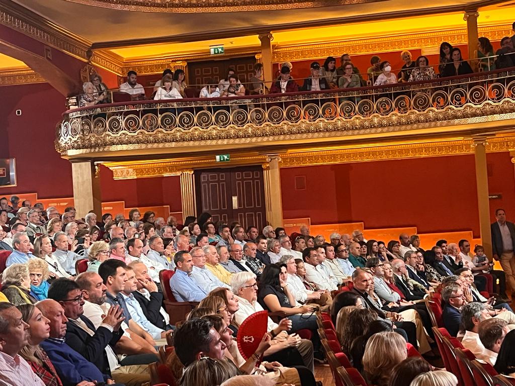 Acto electoral del PP en Huesca, con la presencia de Alberto Núñez Feijóo. Foto: Mercedes Manterola