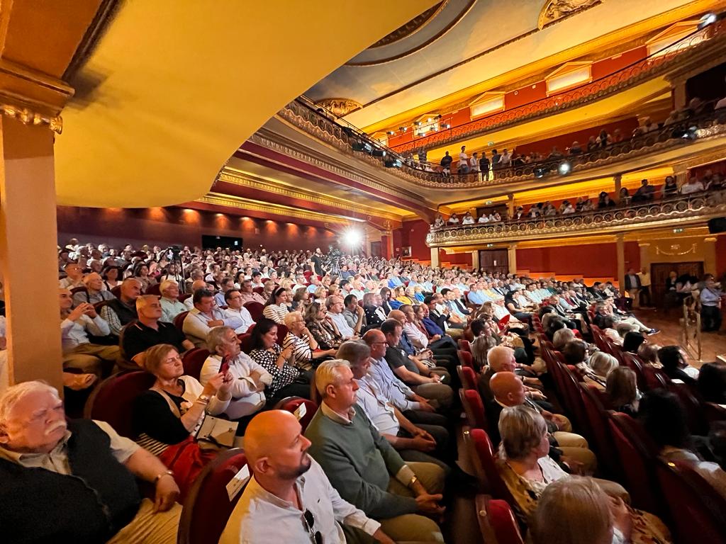 Acto electoral del PP en Huesca, con la presencia de Alberto Núñez Feijóo. Foto: Mercedes Manterola
