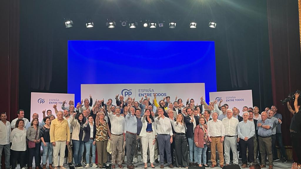 Acto electoral del PP en Huesca, con la presencia de Alberto Núñez Feijóo. Foto: Mercedes Manterola