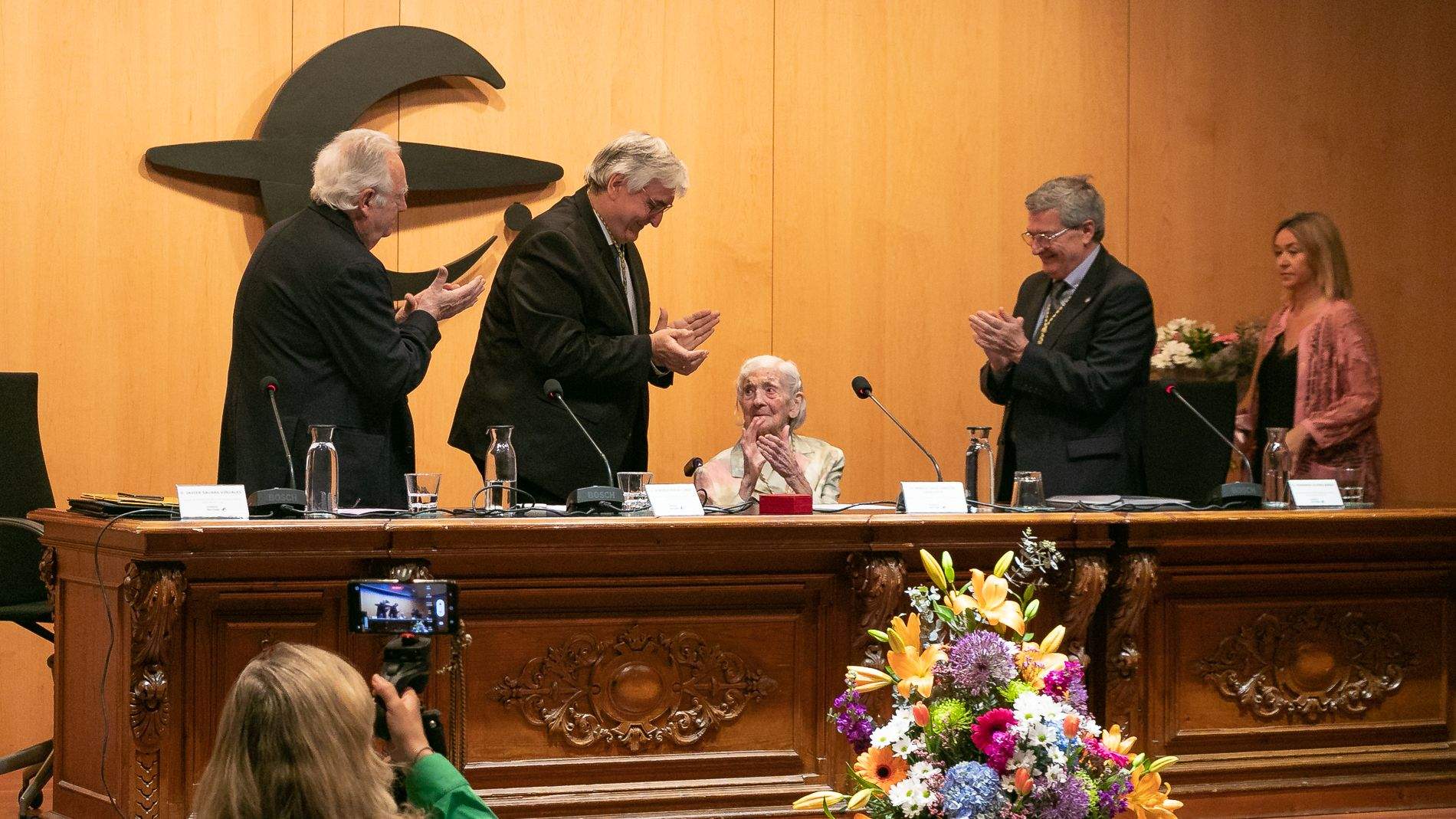La pintora María Cruz Sarvisé recibió en abril la Medalla de Oro de la Academia de San Luis. Foto Estela Alcay
