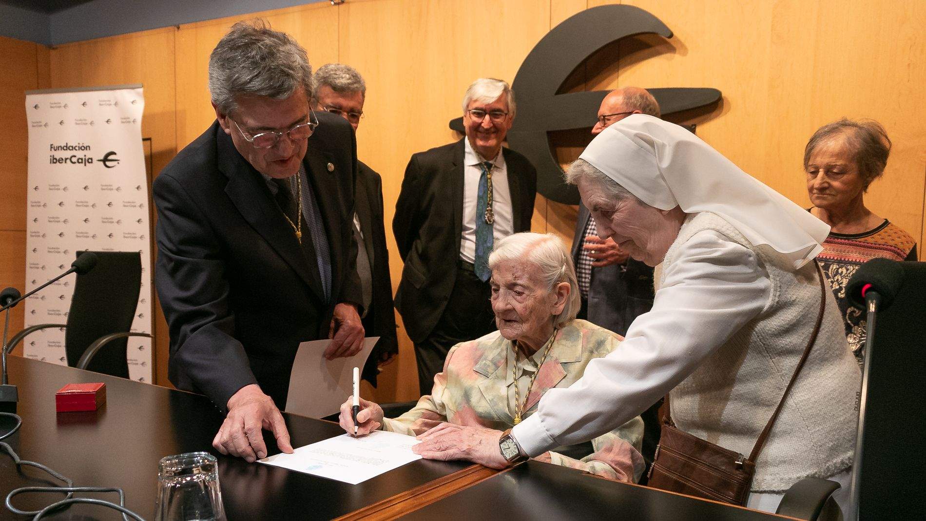 Medalla de Oro y exposición de María Cruz Sarvisé. Foto Estela Alcay