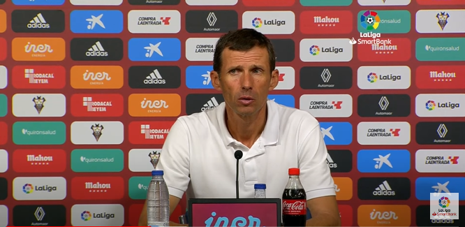 Cuco Ziganda, en rueda de prensa donde ha afirmado que la derrota "es un palo gordo". Cuco Ziganda, en rueda de prensa donde ha afirmado que la derrota "es un palo gordo".