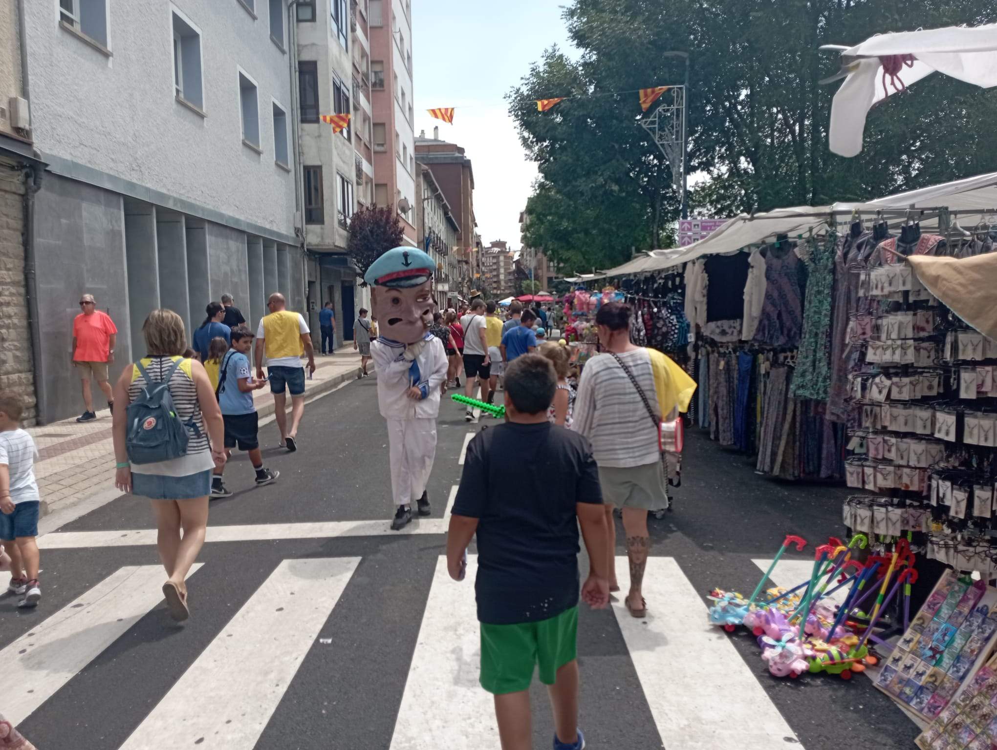 Casetas instaladas en la calle Serrablo