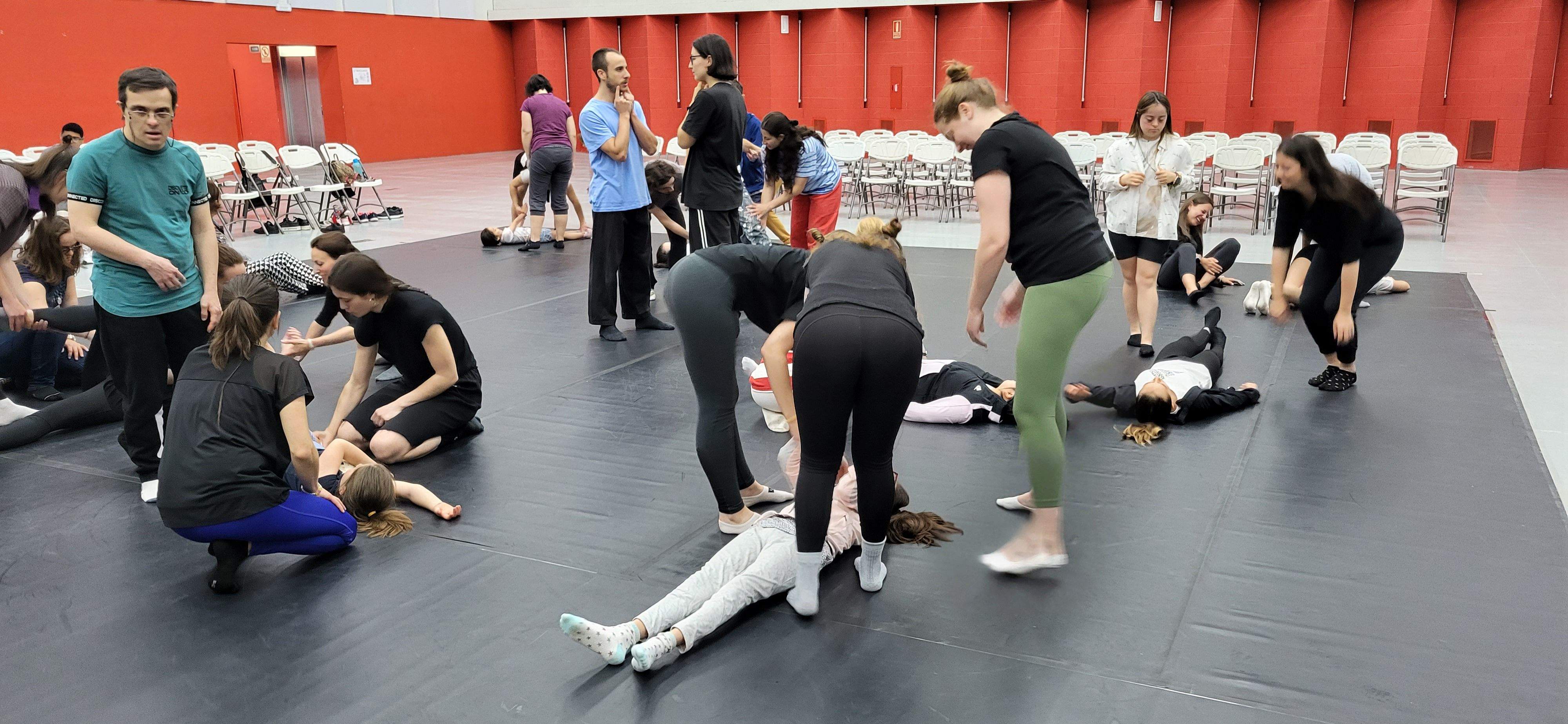 Jornada de danza inclusiva con la Asociación Down Huesca. Foto Myriam Martínez