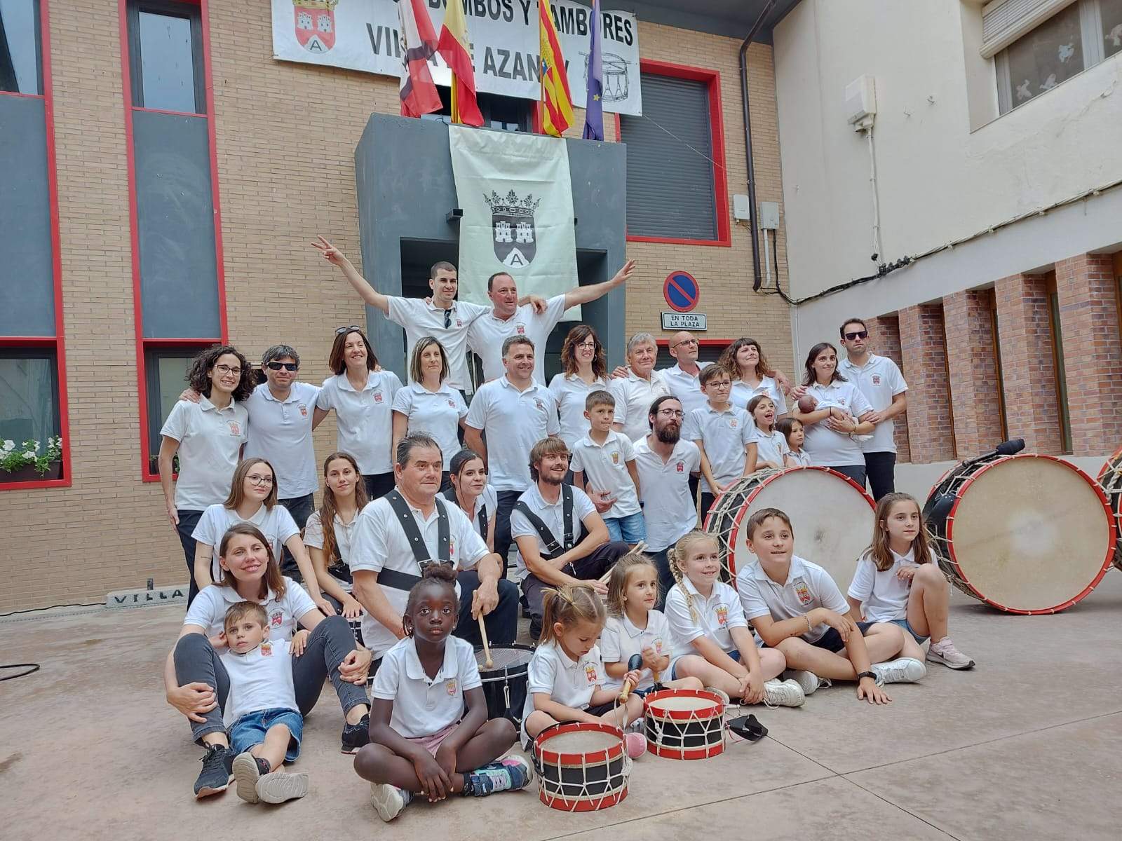 Celebración de las fiestas de Azanuy.