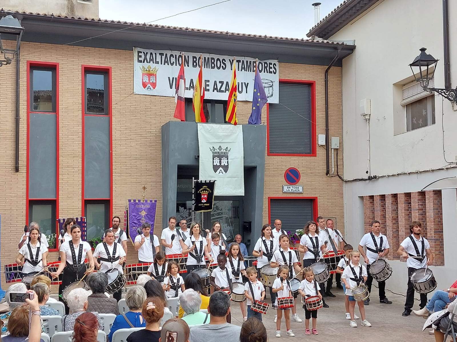 Celebración de las fiestas de Azanuy.