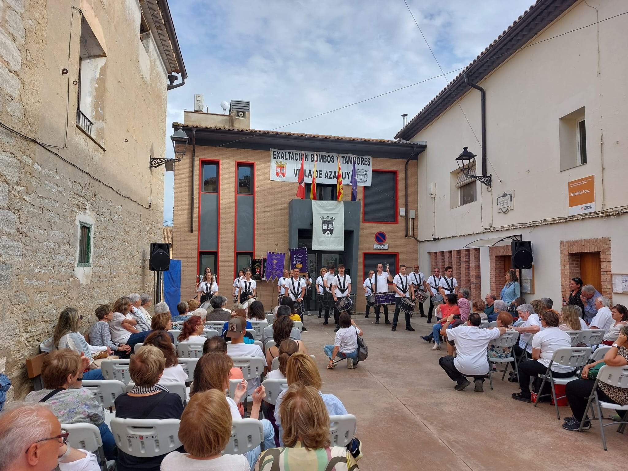 Celebración de las fiestas de Azanuy.