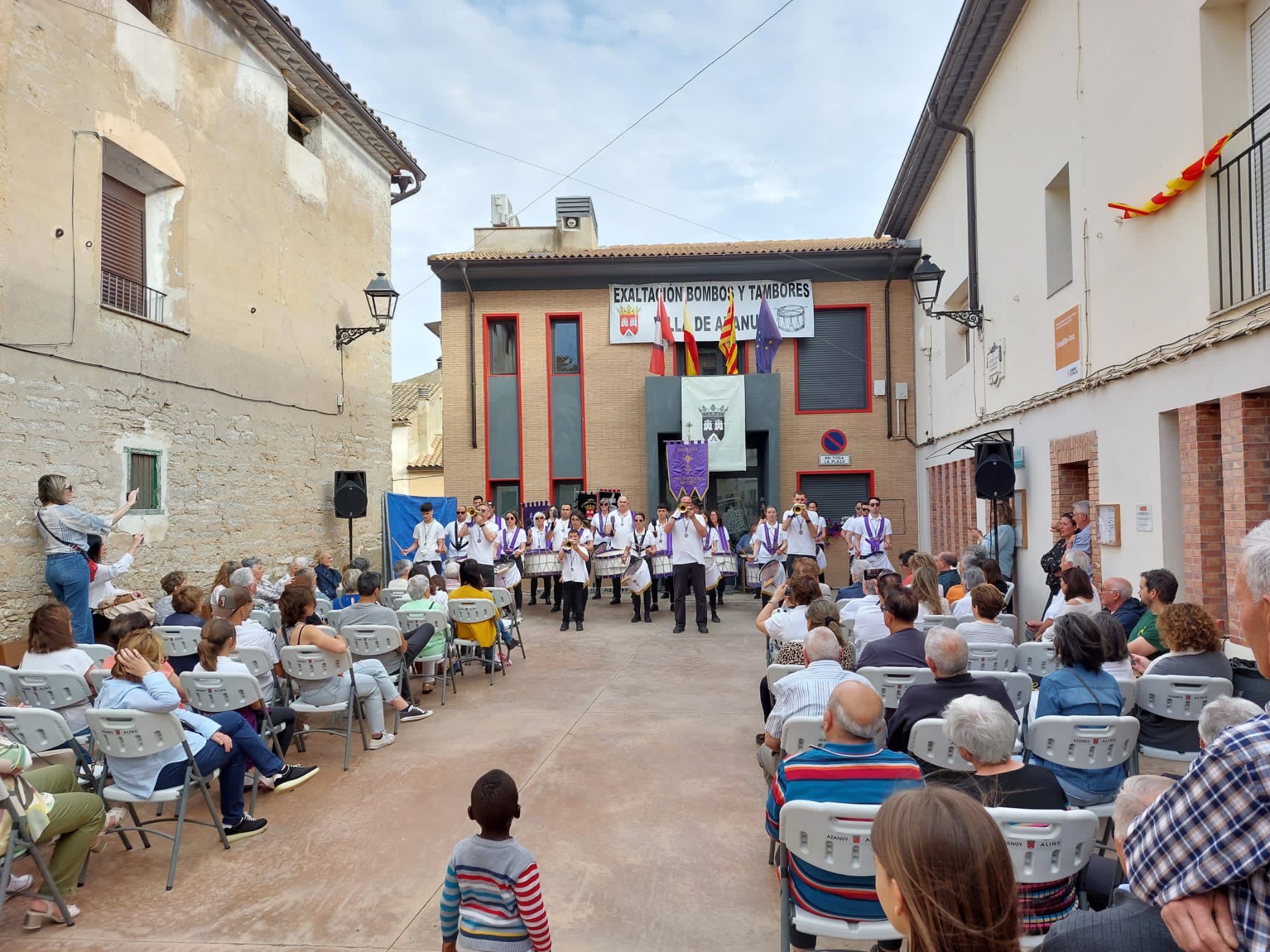 Celebración de las fiestas de Azanuy.