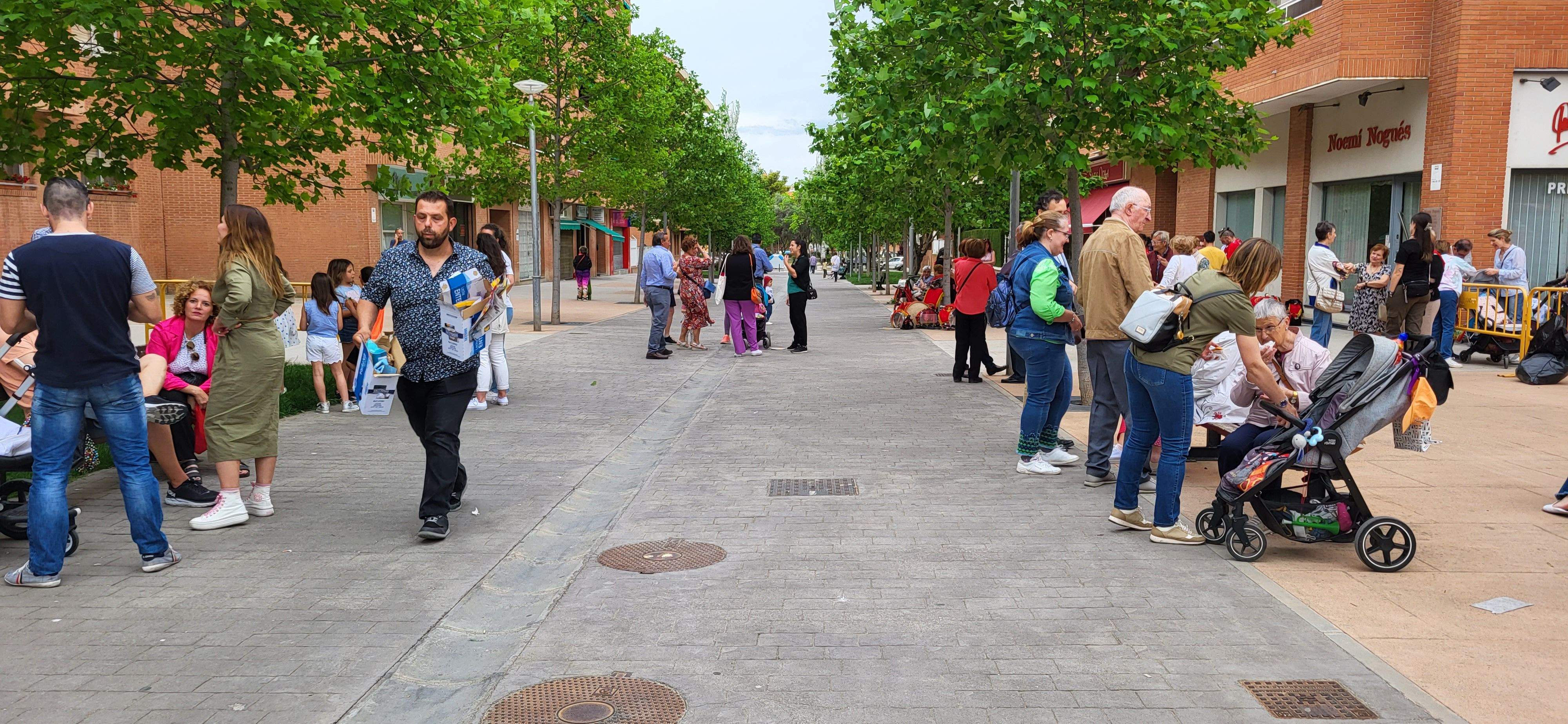 Tras la chocolatada y tamborrada en las fiestas del barrio de San Lorenzo. Foto Myriam Martínez