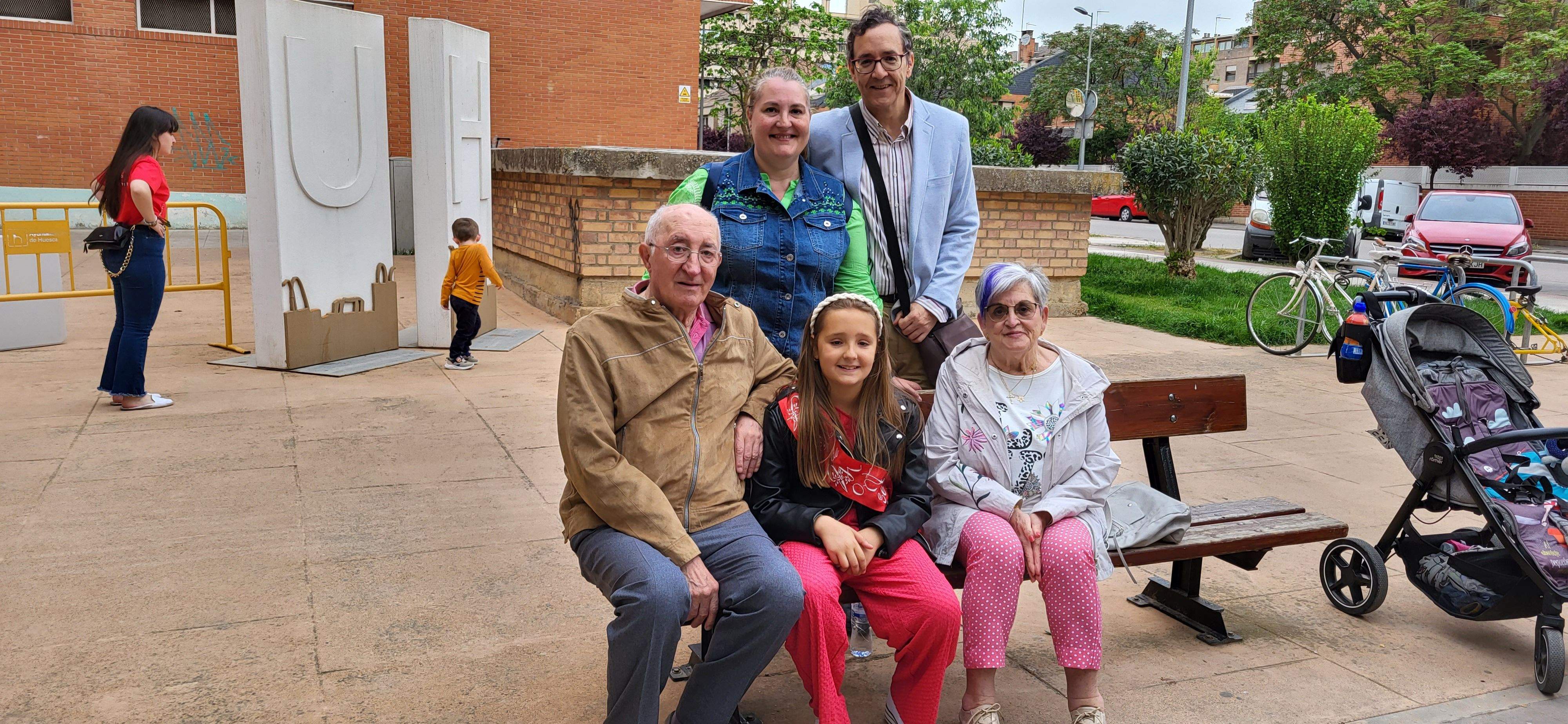Tras la chocolatada y tamborrada en las fiestas del barrio de San Lorenzo. Foto Myriam Martínez