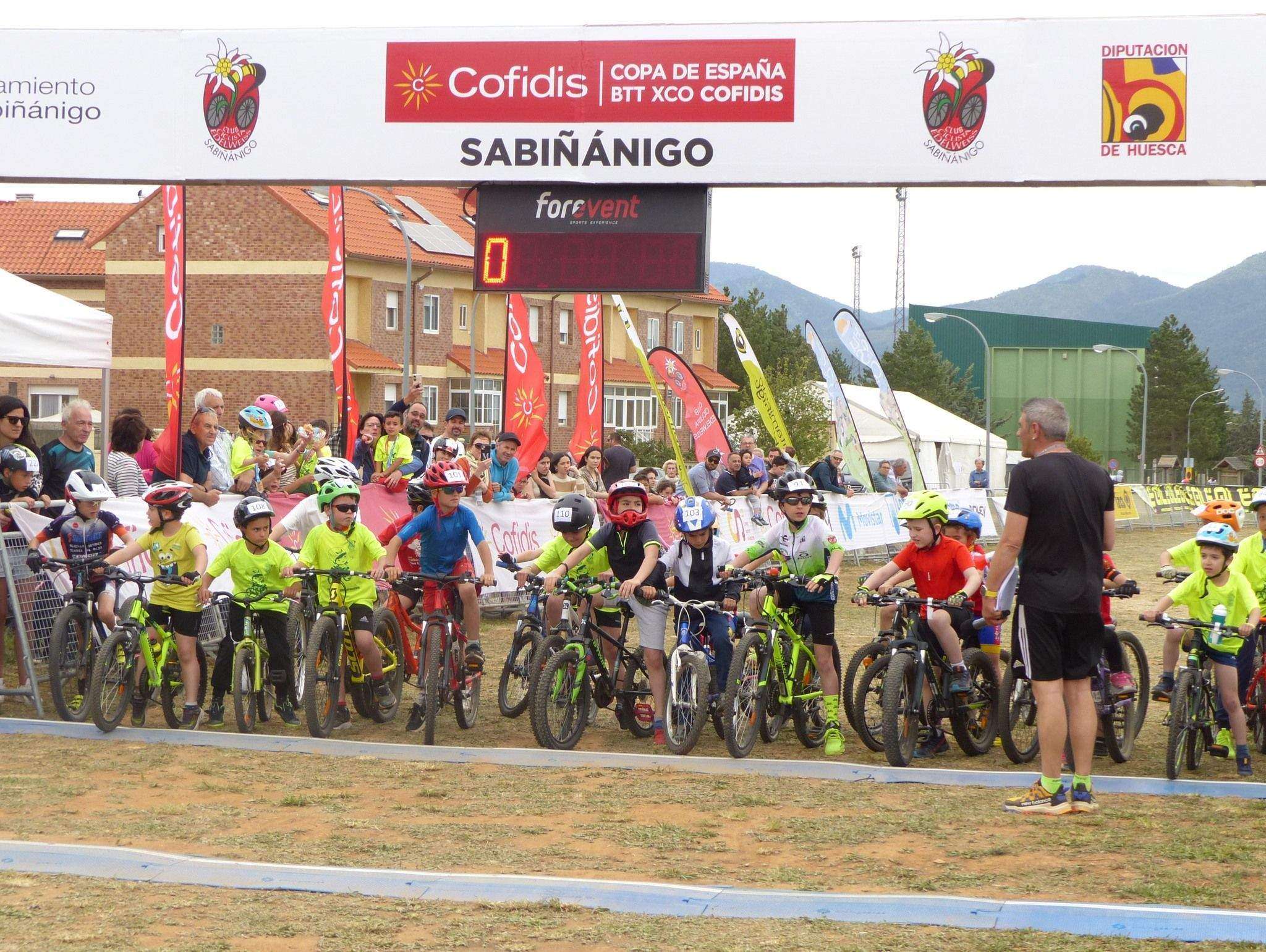Mini Quebrantahuesos. Foto Andrés Alcaraz Deporte Cantera Sabiñánigo 