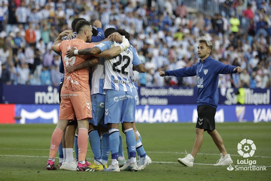 Los jugadores del Málaga celebran la última victoria en casa ante el Cartagena. Foto: LaLiga