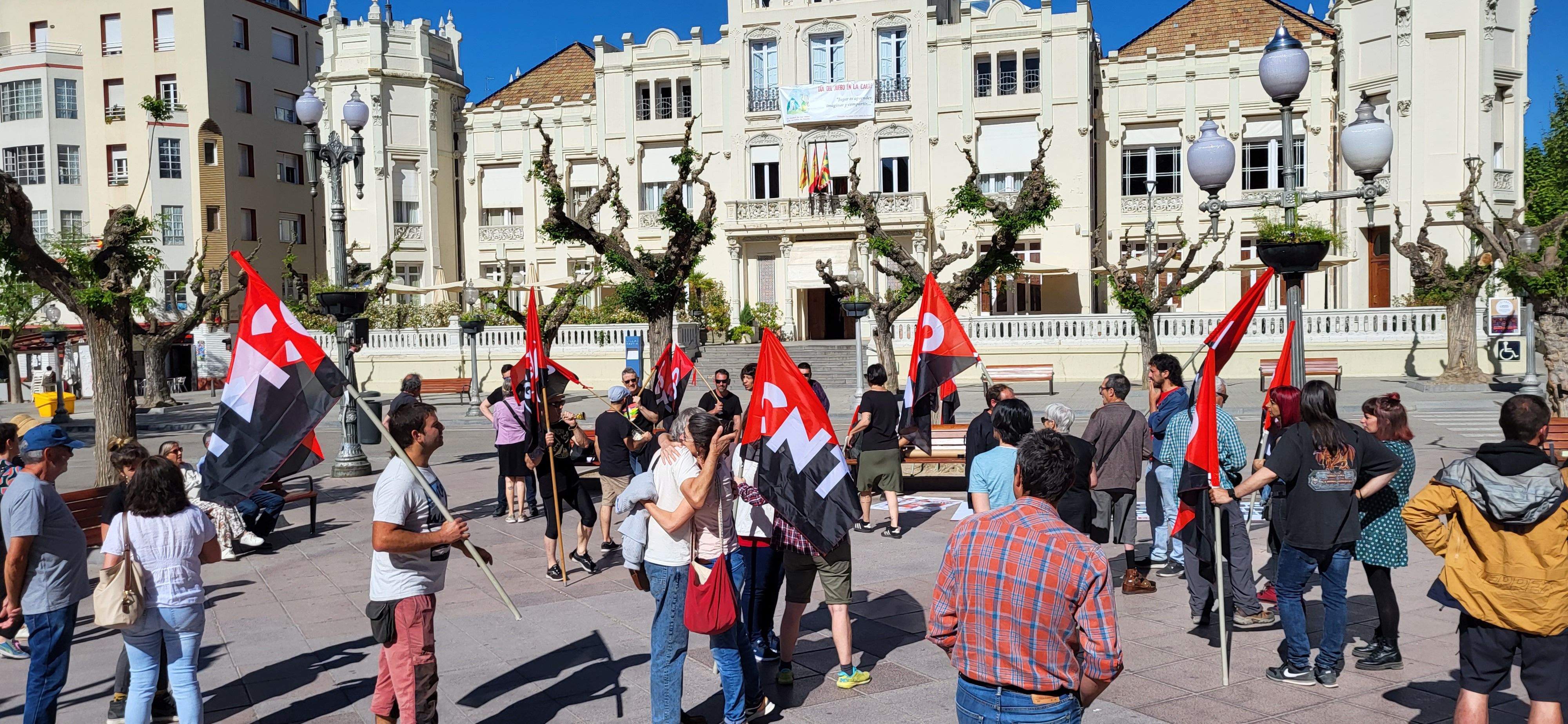 Concentración de CNT y CGT en el Primero de Mayo en Huesca. Foto: Mercedes Manterola