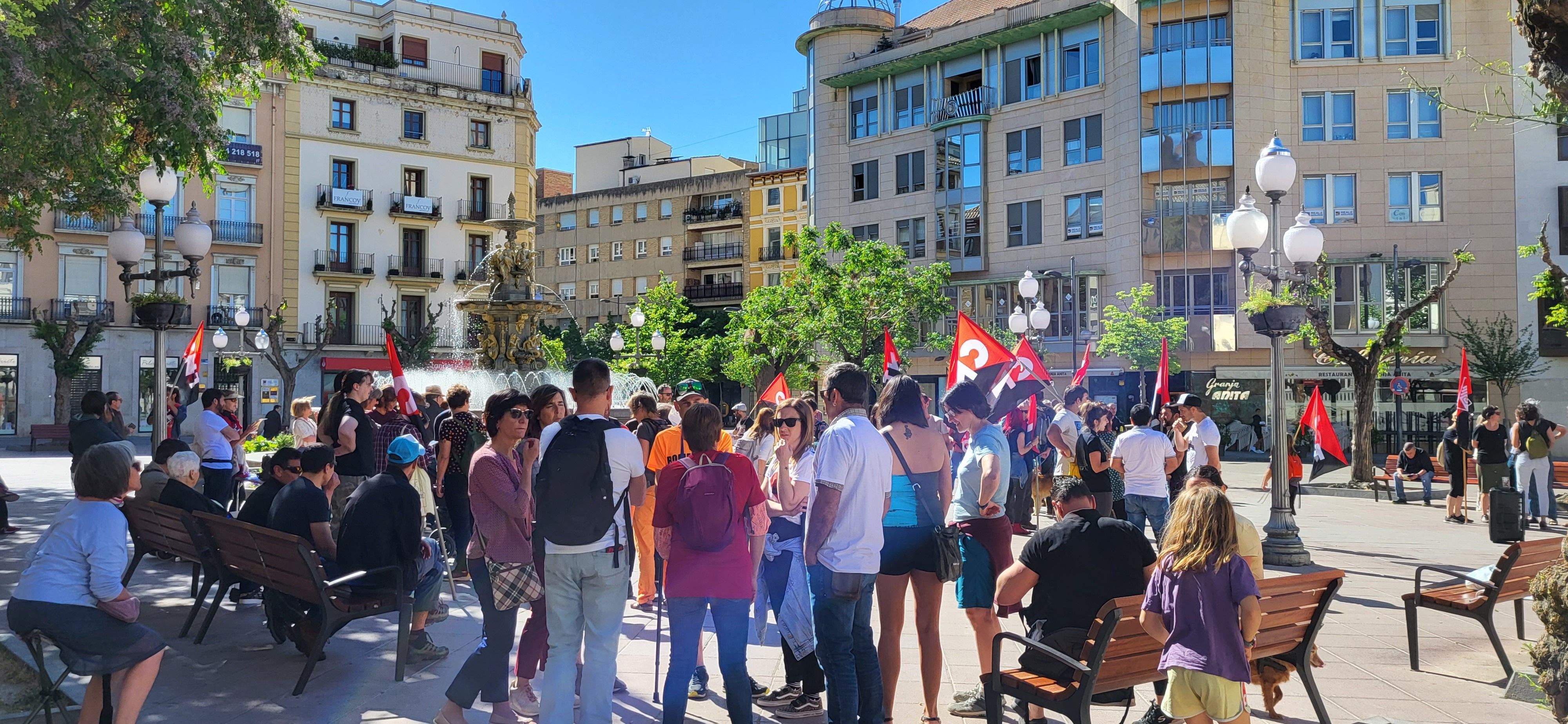 Concentración de CNT y CGT en el Primero de Mayo en Huesca. Foto: Mercedes Manterola